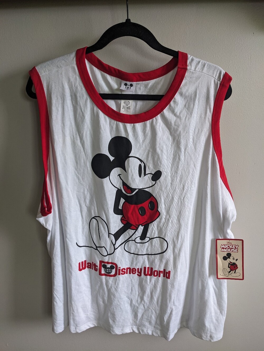 Walt Disney World NWT Standing Mickey White Red Women's Tank Top Size 3X